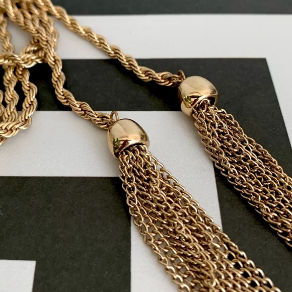 Versatile Classic Gold Rope and tassel necklace or tie - Picture 3 of 9
